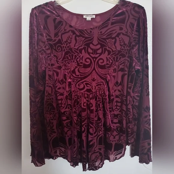 Ultra Pink Burnt Velvet Women's Patterned Top in Deep Burgundy Sz L - Picture 1 of 9